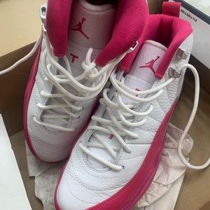 NEW Jordan 12 “VALENTINES” 5.5 Youth=7 Women’s